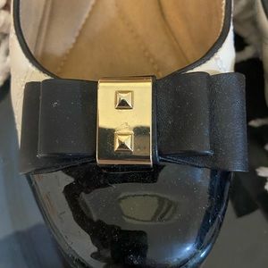 Ballet Flat Chanel Style White Mountain good soles